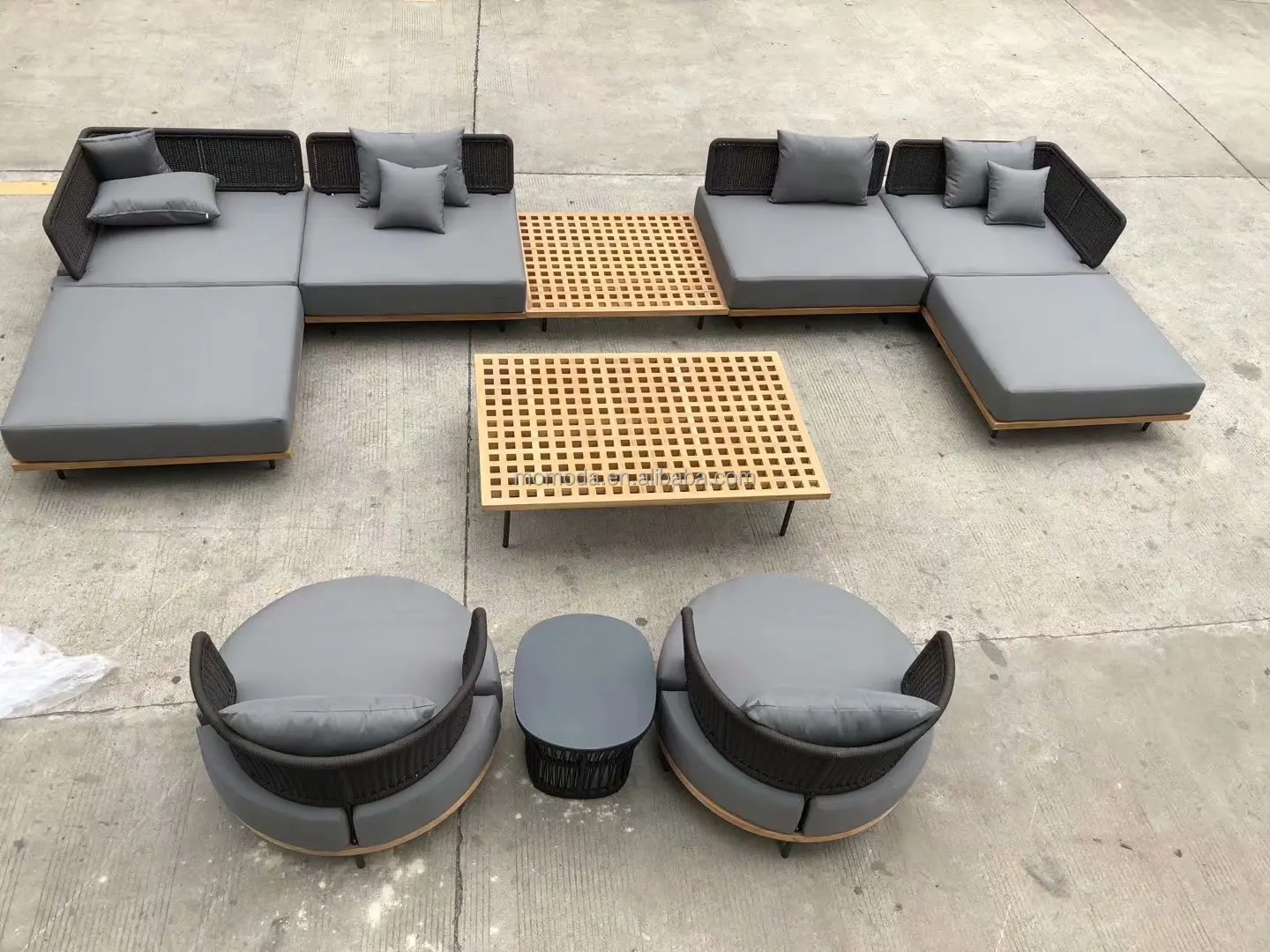 Furniture  Outdoor Italian des - огляд і ціна Outdoor Furniture Italian